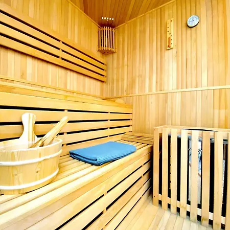 Nature Luxuriante, Jeux En Famille, Workation Et Sauna Pour 1 A 4 Personnes Labosse